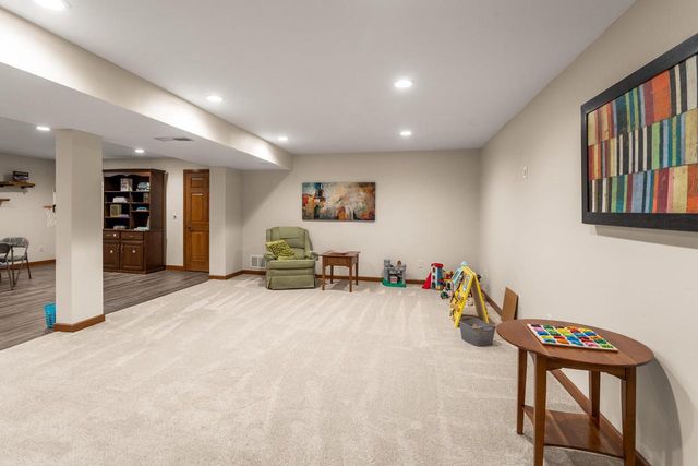 W207N17393 Parkview DRIVE, Jackson, WI 53037