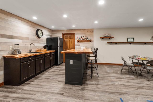 W207N17393 Parkview DRIVE, Jackson, WI 53037