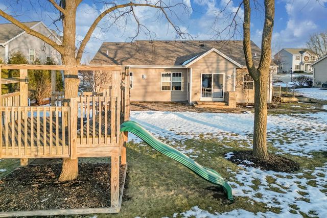W207N17393 Parkview DRIVE, Jackson, WI 53037