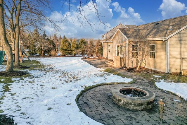 W207N17393 Parkview DRIVE, Jackson, WI 53037