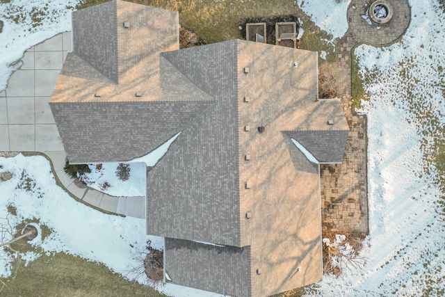 W207N17393 Parkview DRIVE, Jackson, WI 53037