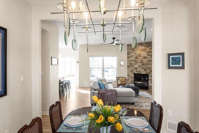 W207N17393 Parkview DRIVE, Jackson, WI 53037