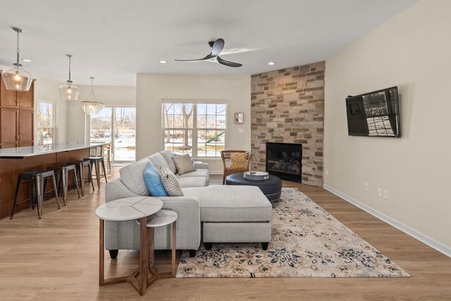 W207N17393 Parkview DRIVE, Jackson, WI 53037