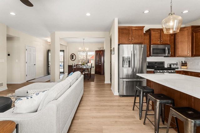 W207N17393 Parkview DRIVE, Jackson, WI 53037