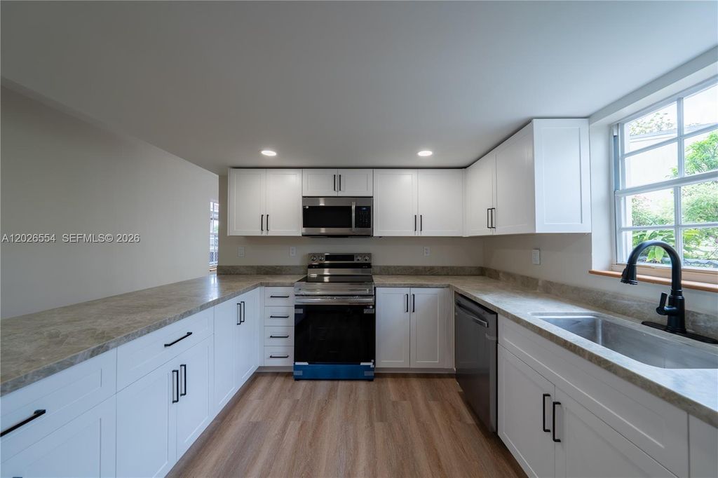 370 Flagami Boulevard 370, Miami, FL 33144
