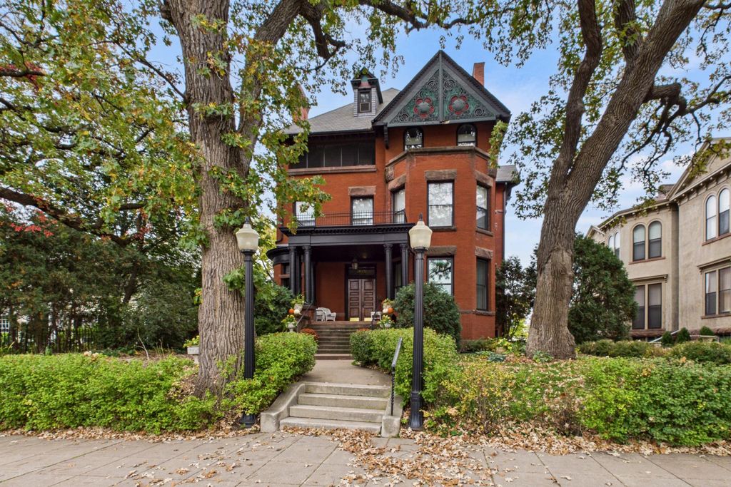 302 Summit Avenue D, Saint Paul, MN 55102 — photo 2