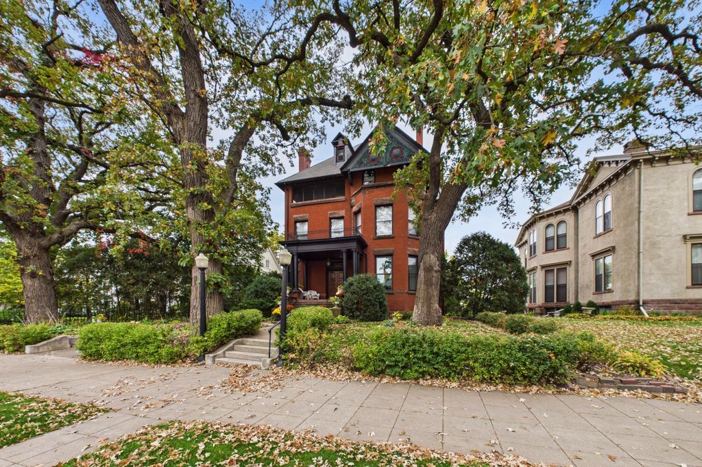 302 Summit Avenue D, Saint Paul, MN 55102 — photo 3