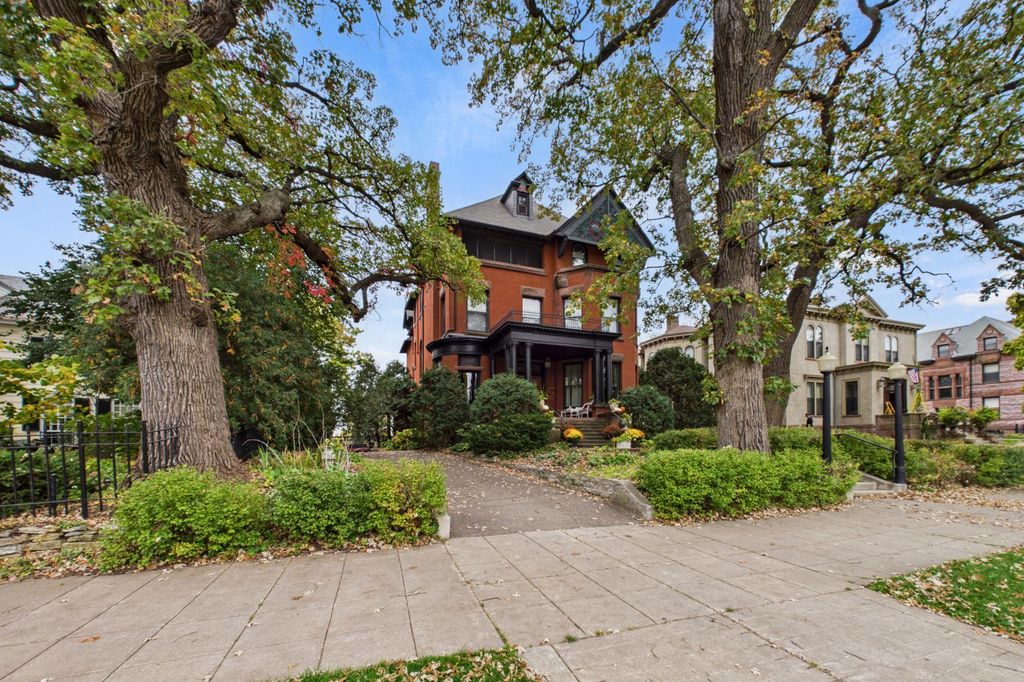 302 Summit Avenue D, Saint Paul, MN 55102 — photo 4