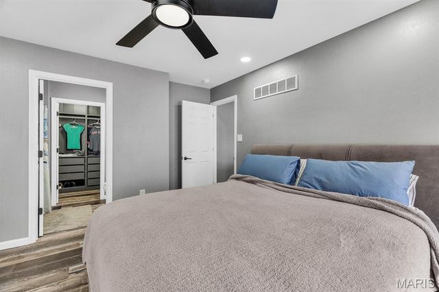 25 Bedford Way, Wentzville, MO 63385