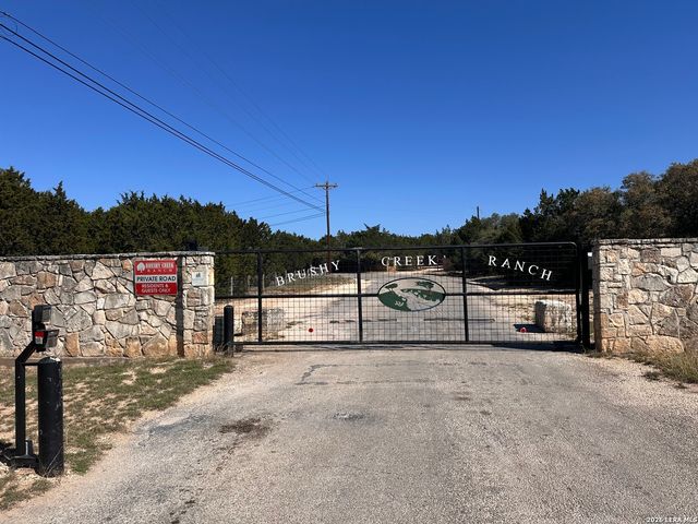 885 Brushy Creek, Lakehills, TX 78063