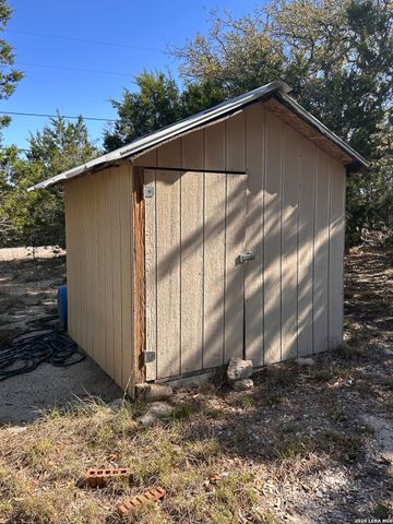 885 Brushy Creek, Lakehills, TX 78063