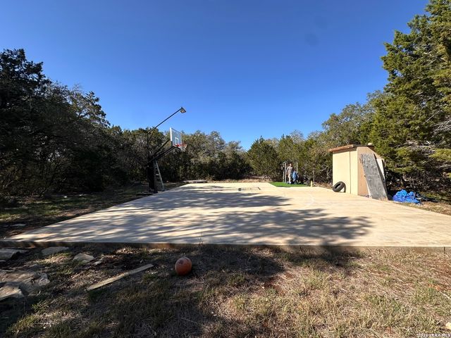 885 Brushy Creek, Lakehills, TX 78063