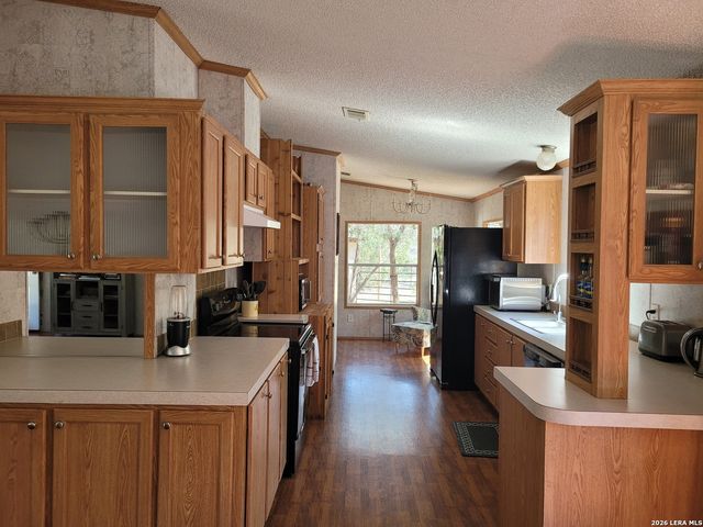 885 Brushy Creek, Lakehills, TX 78063