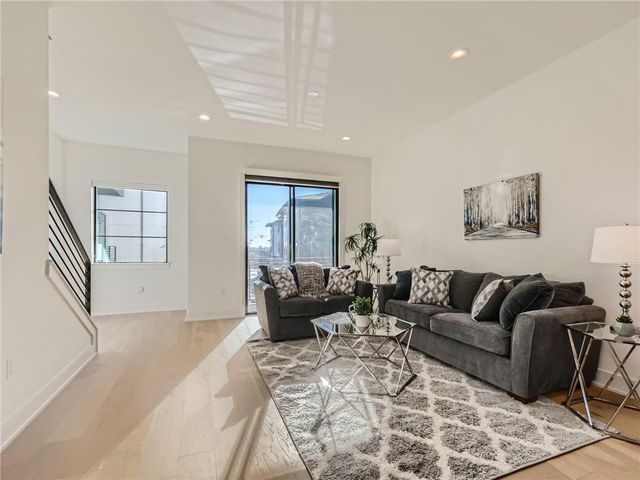 3700 Clawson RD 406, Austin, TX 78704