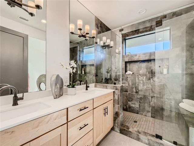 3700 Clawson RD 406, Austin, TX 78704