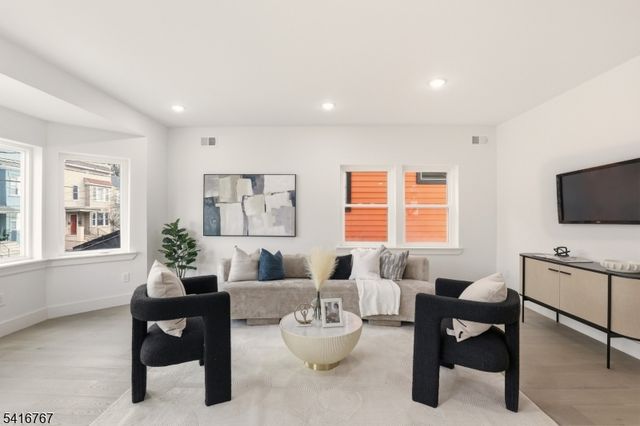 203 Maple Ave, Irvington Twp., NJ 07111