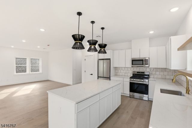 203 Maple Ave, Irvington Twp., NJ 07111