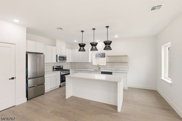 203 Maple Ave, Irvington Twp., NJ 07111