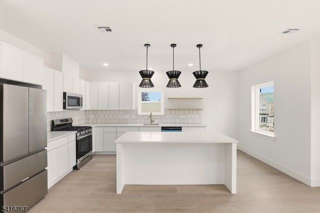 203 Maple Ave, Irvington Twp., NJ 07111