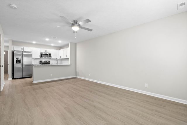 301 Longshadow Trl Unit F, Clarksville, TN 37043