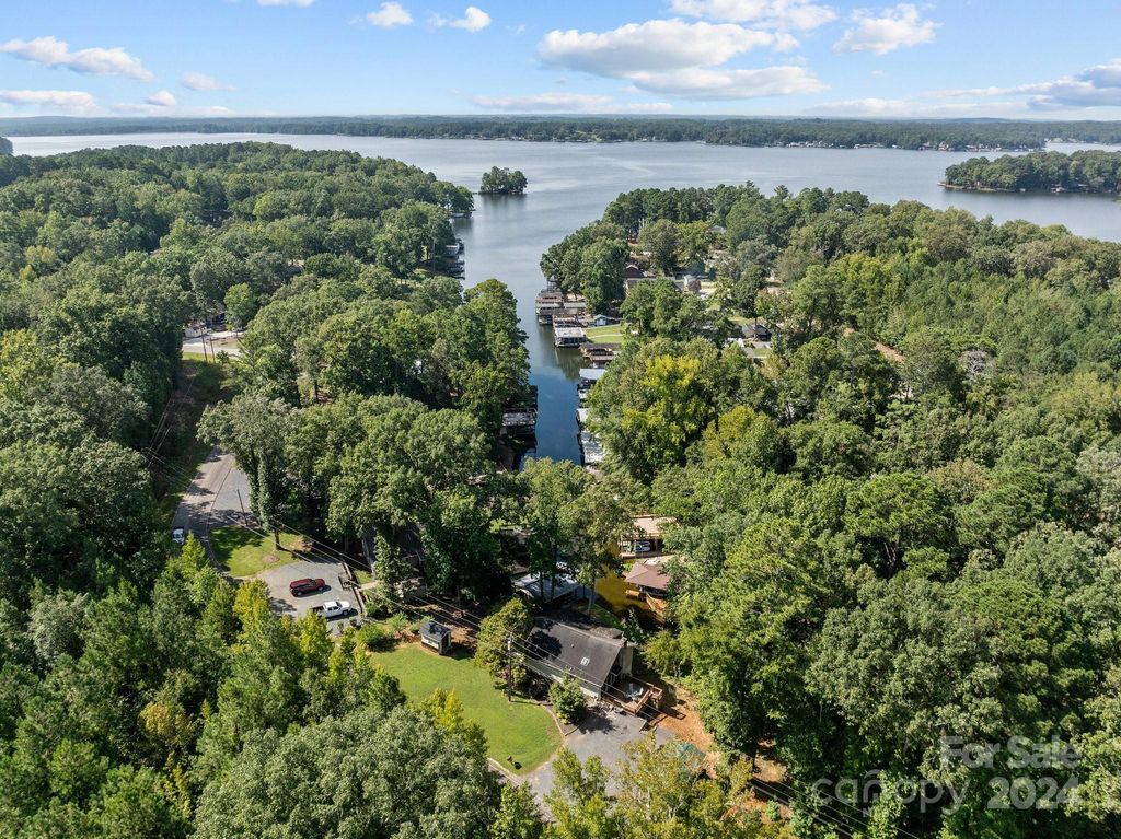 746 Springwood Drive 14&15, Mount Gilead, NC 27306