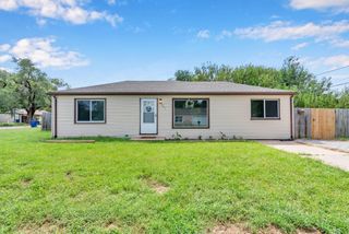901 W 44th St, Wichita, KS 67217