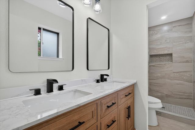 439 Candlelight Avenue, Duncanville, TX 75137