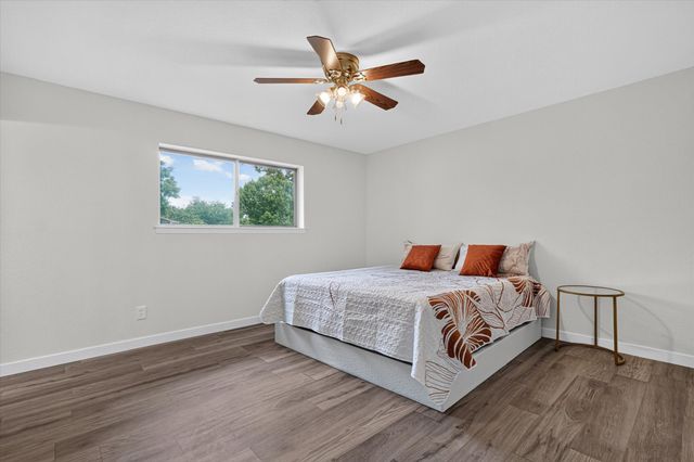 439 Candlelight Avenue, Duncanville, TX 75137