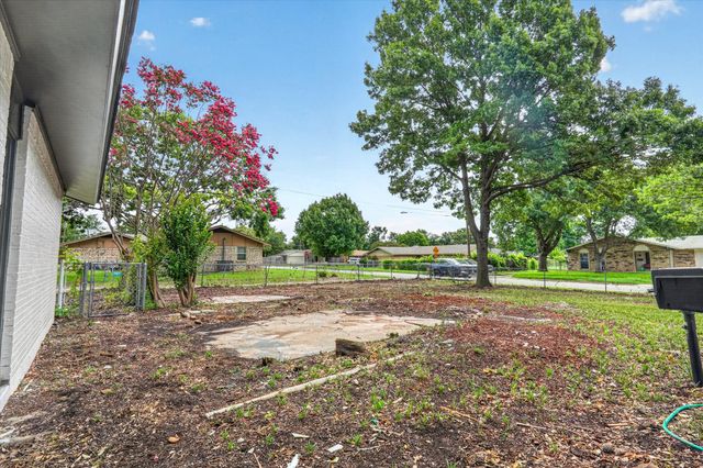 439 Candlelight Avenue, Duncanville, TX 75137