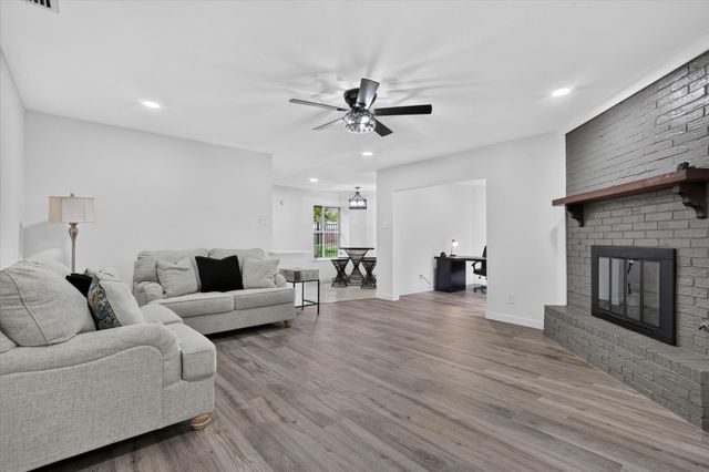 439 Candlelight Avenue, Duncanville, TX 75137