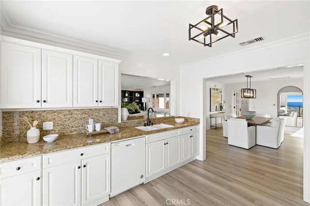 1651 Thurston Dr, Laguna Beach, CA 92651