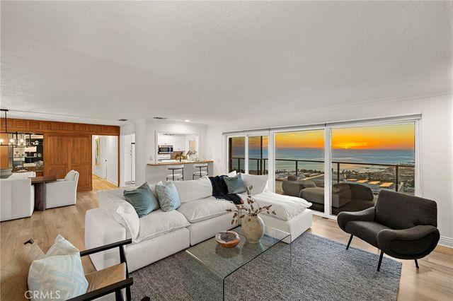 1651 Thurston Dr, Laguna Beach, CA 92651