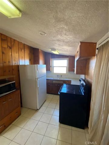 6439 Desert Knoll Avenue, 29 Palms, CA 92277