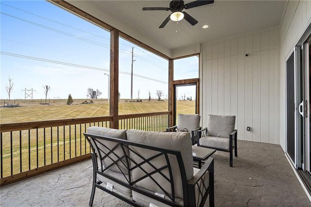 25012 W 89th Street, Lenexa, KS 66227