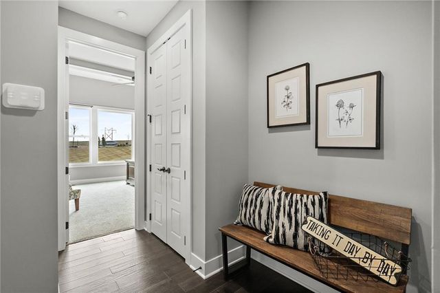 25012 W 89th Street, Lenexa, KS 66227