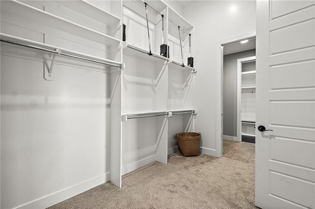 25012 W 89th Street, Lenexa, KS 66227