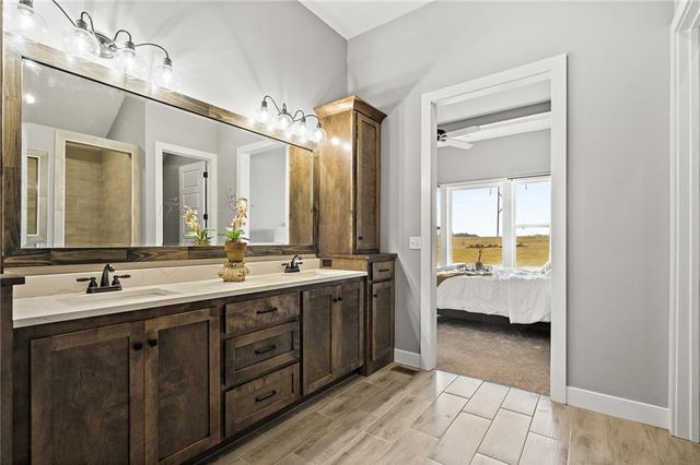 25012 W 89th Street, Lenexa, KS 66227