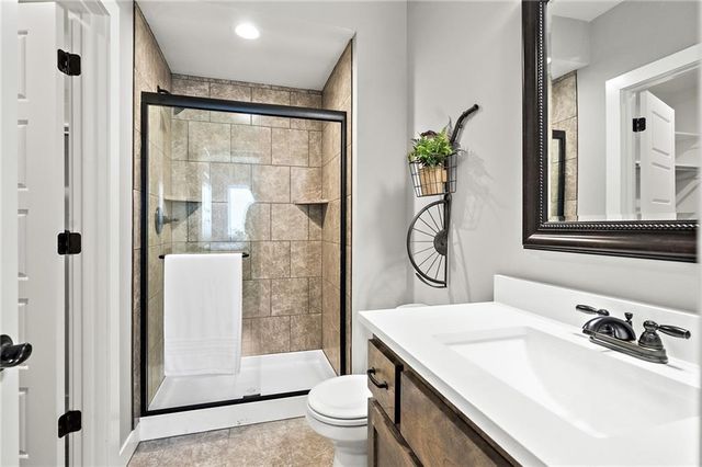 25012 W 89th Street, Lenexa, KS 66227