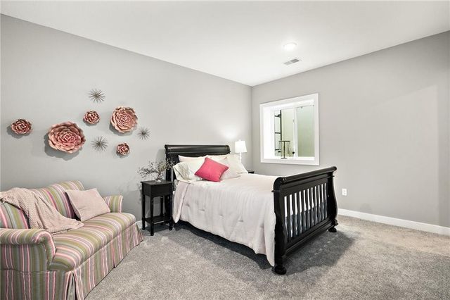 25012 W 89th Street, Lenexa, KS 66227