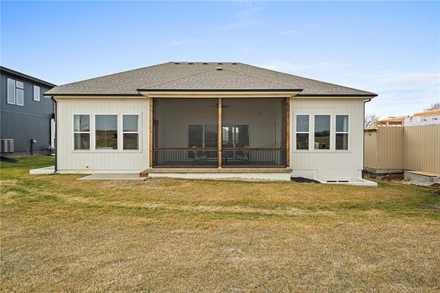 25012 W 89th Street, Lenexa, KS 66227