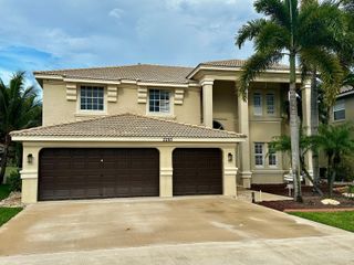 2285 Ridgewood Circle, Royal Palm Beach, FL 33411