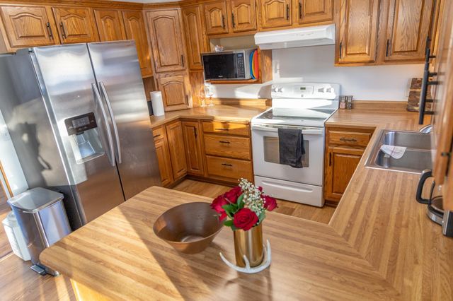 818 S 10th Street, Lake City, MN 55041