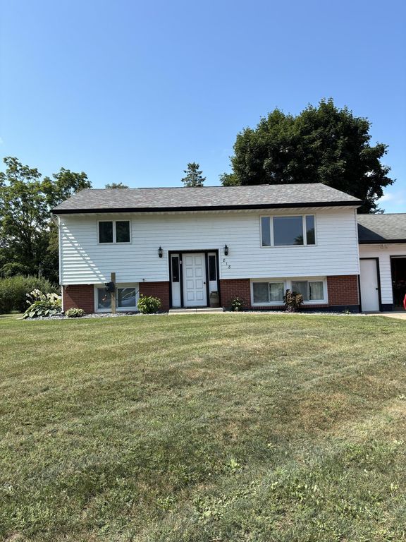 818 S 10th Street, Lake City, MN 55041