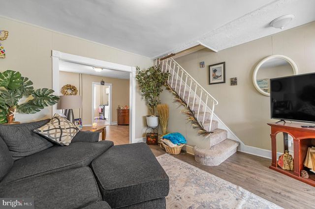 538 CLIFTON AVE, Darby, PA 19023