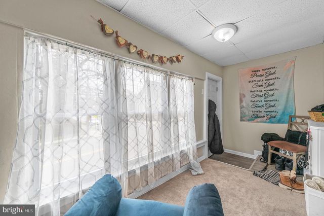 538 CLIFTON AVE, Darby, PA 19023