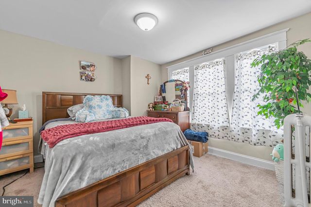 538 CLIFTON AVE, Darby, PA 19023