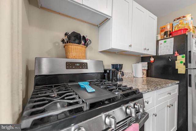 538 CLIFTON AVE, Darby, PA 19023