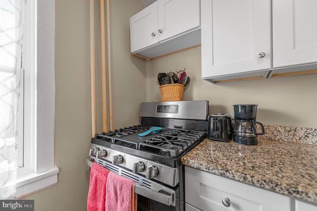 538 CLIFTON AVE, Darby, PA 19023