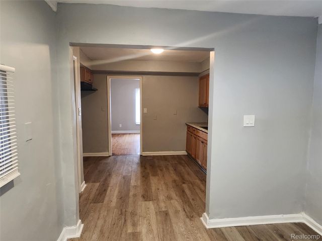 15000 Mayfield Street, Detroit, MI 48205