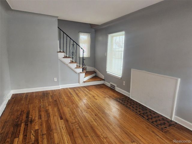 15000 Mayfield Street, Detroit, MI 48205
